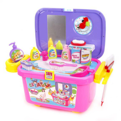 Набор для уборки в чемоданчике Наша Игрушка 2092